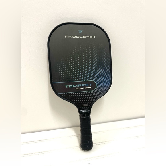 Paddletek Tempest Wave PRO Graphite V2 - Picture 1 of 8